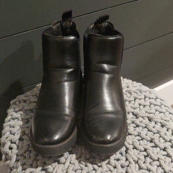 Black Leather  Boots - Picture 2 of 3